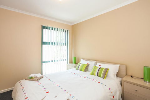 Anglesea River Apartments 2 Bed Unit 2 / 4 - Australia Accommodation 3