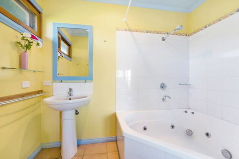 Apollo Panorama Guesthouse - Australia Accommodation 3