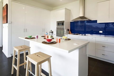 Manna Tree Farm -modern Home With Majestic Views In Stunning Countryside - Australia Accommodation 3