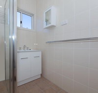 Pacific Units Unit 2 94 Magnus Street - Australia Accommodation