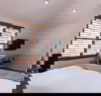 VERA 1BDR South Melbourne Apartment - Australia Accommodation