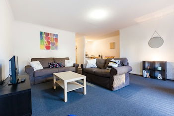 DAWN, 2BDR Carlton Apartment - Australia Accommodation 0
