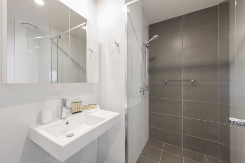Astra Apartments Newcastle East - Australia Accommodation 1