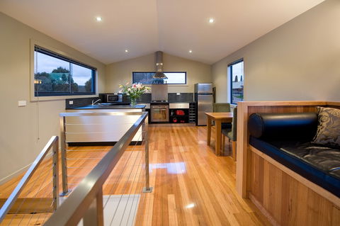 Alofi - Australia Accommodation 5