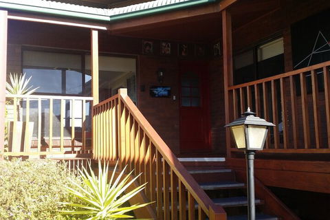 High On Penguin - Australia Accommodation 2