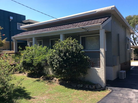 Fingal Beach Shack - Australia Accommodation 4