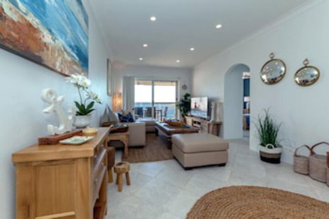 Kiah, Unit 5/53 Victoria Parade - Australia Accommodation 0