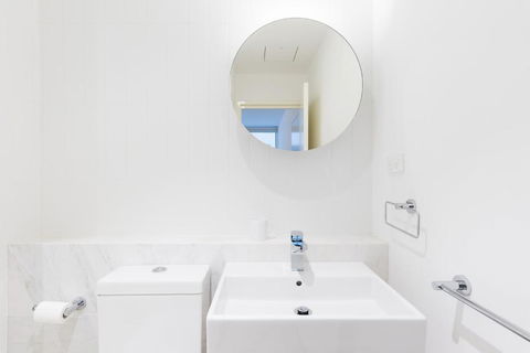 Amazing Location 1BR Apartment In Melbourne CBD - Australia Accommodation 3