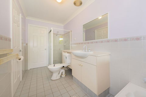 Pebble Pde 1 / 14 Fingal Bay - Australia Accommodation 6