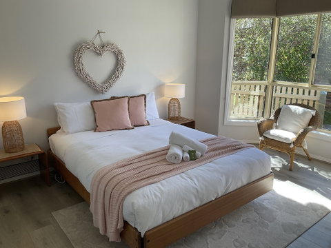 Valley View Townhouse - On The RAIL TRAIL - Australia Accommodation 4
