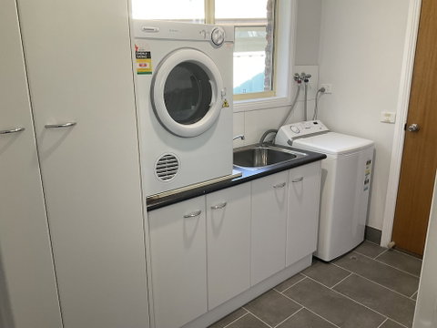 Valley View Townhouse - On The RAIL TRAIL - Australia Accommodation 3