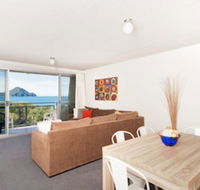 Ocean Shores Unit 10 / 27 Weatherly Close - Australia Accommodation