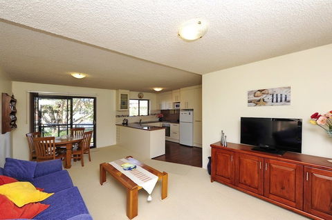 Shoreline Unit 2 / 1 Intrepid Close - Australia Accommodation 2