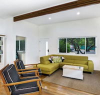 The Beach House 13 Market Street - Australia Accommodation