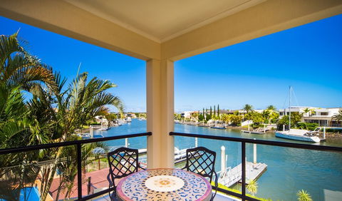 LUXE At Sanctuary Cove - Australia Accommodation 5
