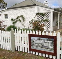 Sarahs Cottage - Australia Accommodation