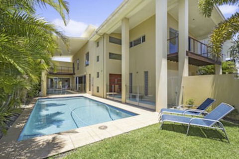 ANGOURIE HOUSE SALT VILLAGE - Australia Accommodation 0