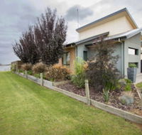 Casa Del Lago - Australia Accommodation