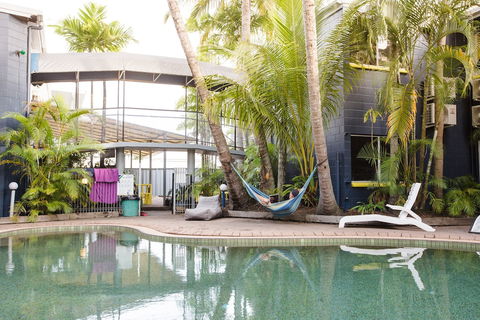 Mad Monkey Backpackers Village - Australia Accommodation 0