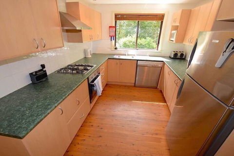 Teach Na Cairde House Of Friends - Australia Accommodation 2