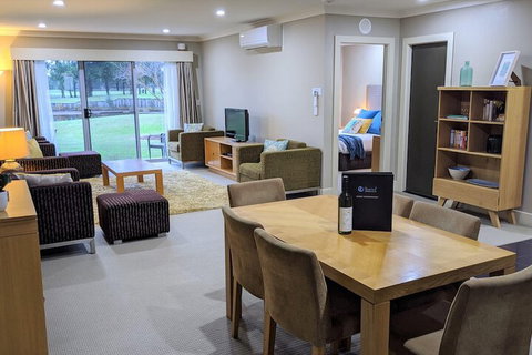 Jewel In The Crowne - Australia Accommodation 4
