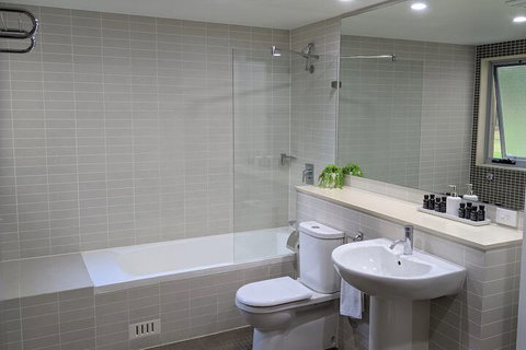 Jewel In The Crowne - Australia Accommodation 6