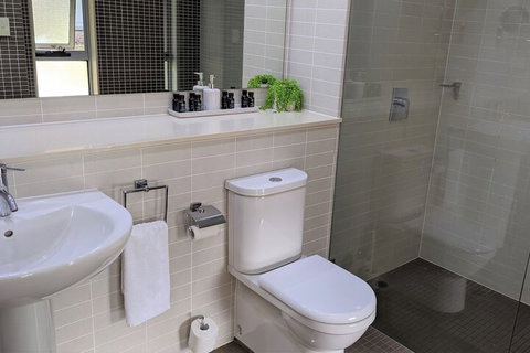 Jewel In The Crowne - Australia Accommodation 3