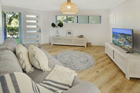 Advance Place - Australia Accommodation 0