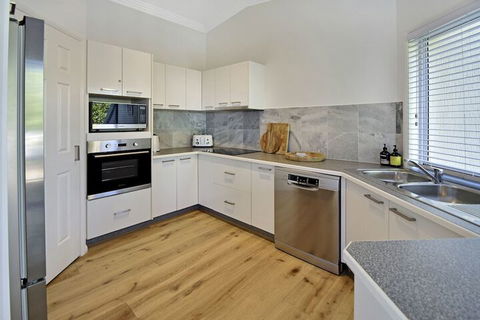 Advance Place - Australia Accommodation 2