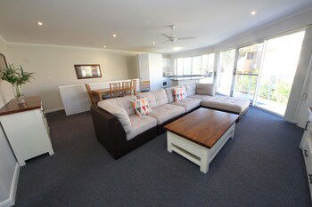 Ocean Shores Unit 11 At South West Rocks - Australia Accommodation 0
