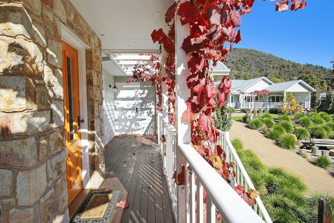Autumn Home - Our Place At Bright - Australia Accommodation 3