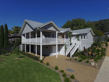 Autumn Home - Our Place At Bright - Australia Accommodation 4