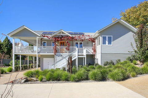 Autumn Home - Our Place At Bright - Australia Accommodation 0