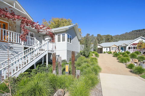 Autumn Home - Our Place At Bright - Australia Accommodation 1