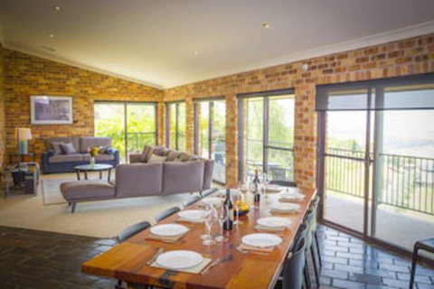Aquila - Australia Accommodation 0