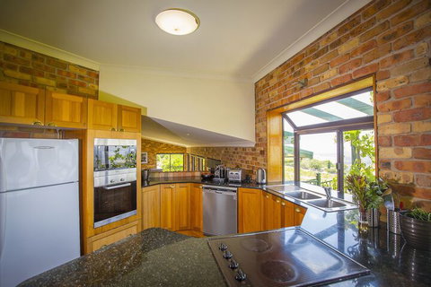 Aquila - Australia Accommodation 2