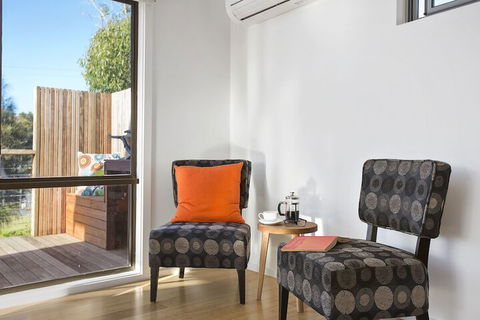 Smith Beach Getaways Beachwood House - Australia Accommodation 5