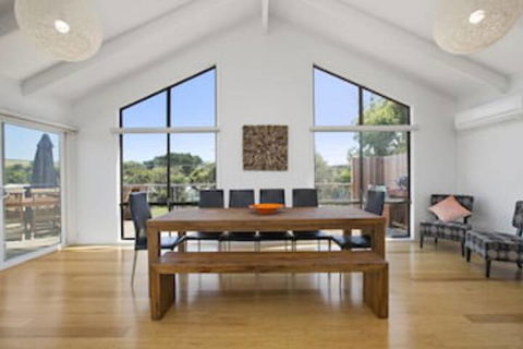 Smith Beach Getaways Beachwood House - Australia Accommodation 0