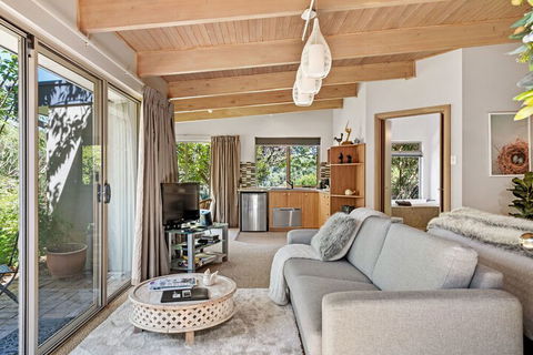 Adelaide Hills Retreats - Australia Accommodation 7