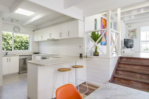 At Agnes Ave - Australia Accommodation 3