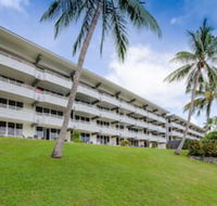 Beachfront Frangipani Apartments - Australia Accommodation