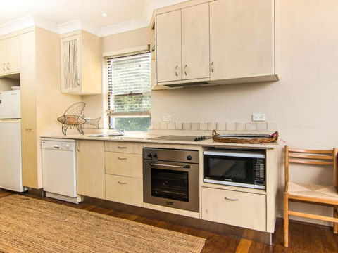 Middles Villa Manyana 02 - Australia Accommodation 4