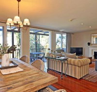 Villa Beaujolais Located Within Cypress Lakes - Australia Accommodation