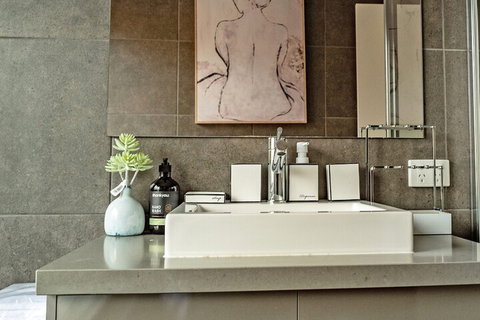 AUJOY 4 Bed Townhouse Glen Waverley - Australia Accommodation 2