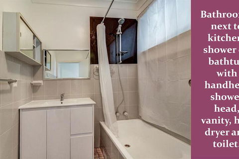 Wollongong Train Station Holiday House - Australia Accommodation 7