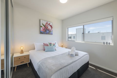 Astra Apartments Merewether - Australia Accommodation 1