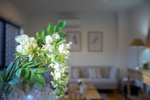 AUJOY 4 Bed Townhouse Burwood 2 - Australia Accommodation 7