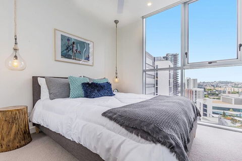 Open View 2b2b Apt Parking Pool GYM BBQ Qne088 - Australia Accommodation 5
