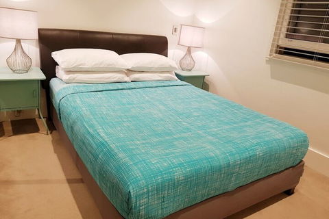 Darling Harbour Modern 2 Bedroom Terrace - Australia Accommodation 3