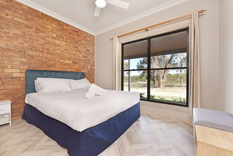Ironstone Estate - Australia Accommodation 3